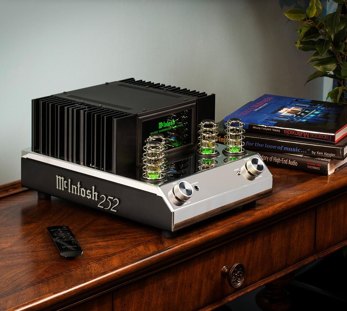 McIntosh MA252 AC Hybrid-Verstärker mit Röhrenvorstufe