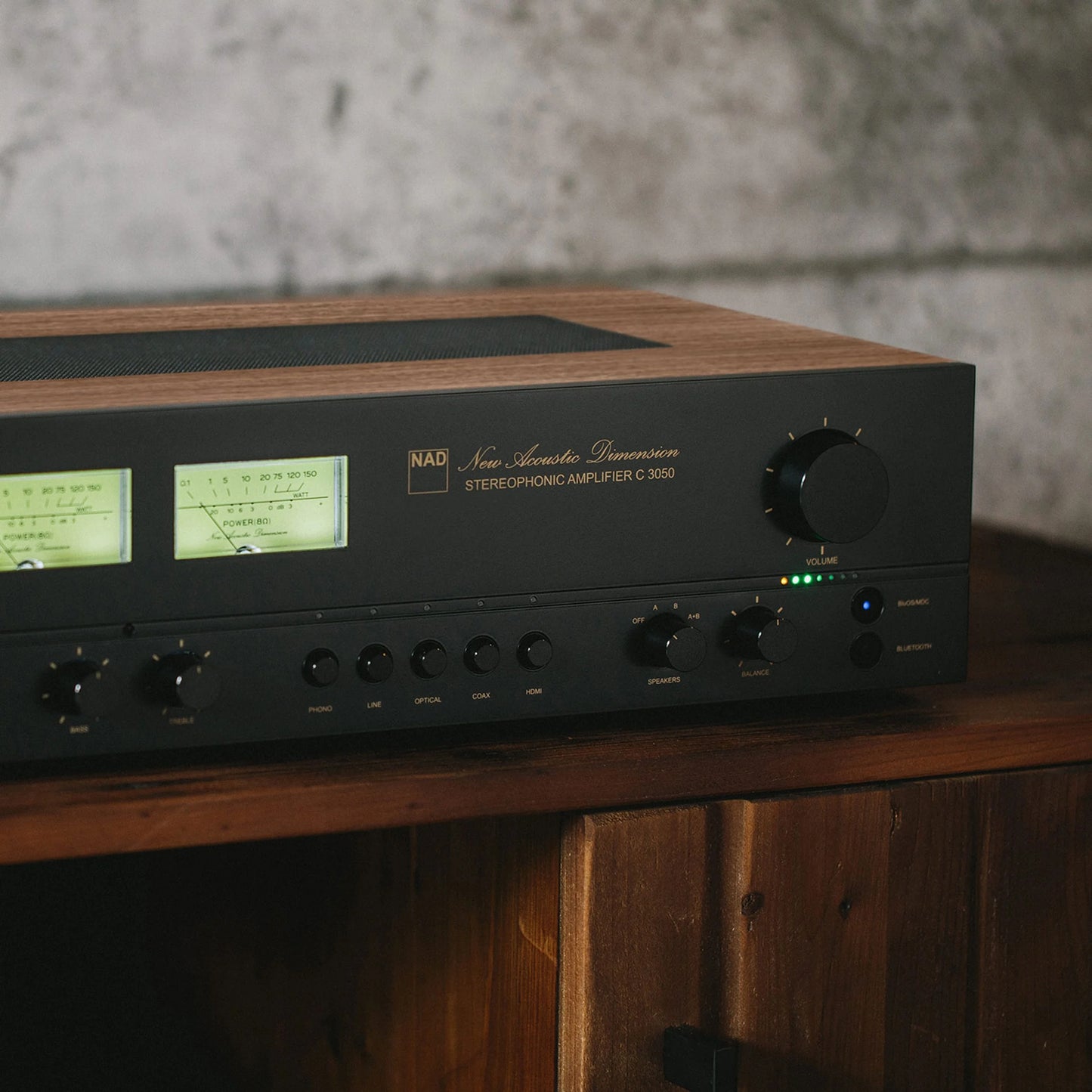 NAD C3050 Vollverstärker Limited Edition